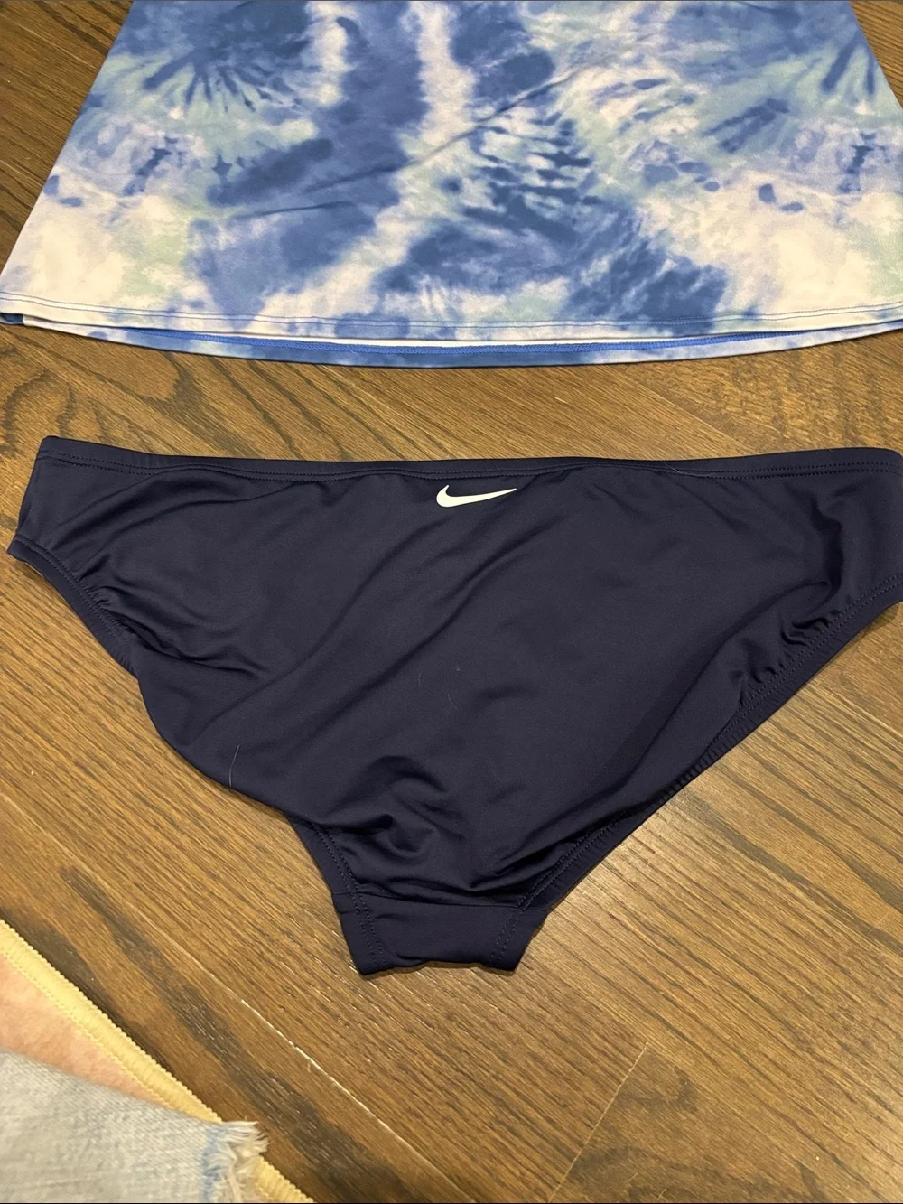 Nike Women’s Tie Due Scoop Neck Tankini